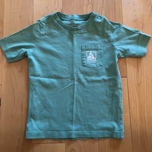 Kids’ Vineyard Vines Sailboat Short Sleeve Pocket Tee in Teal (Size 3T)